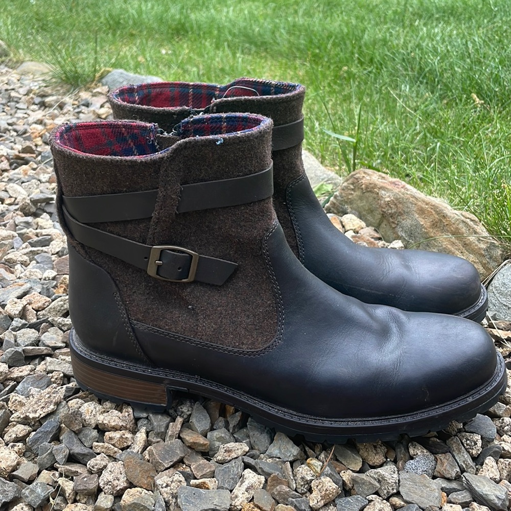 Merrell Women’s Brown Ankle Boots